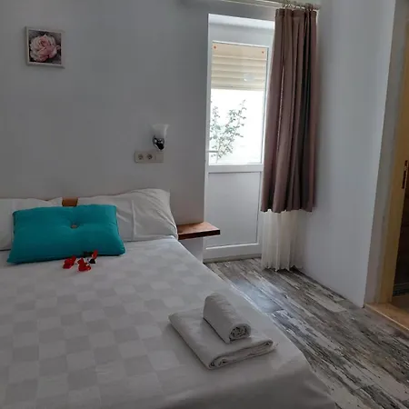 ıonic Alaçatı *